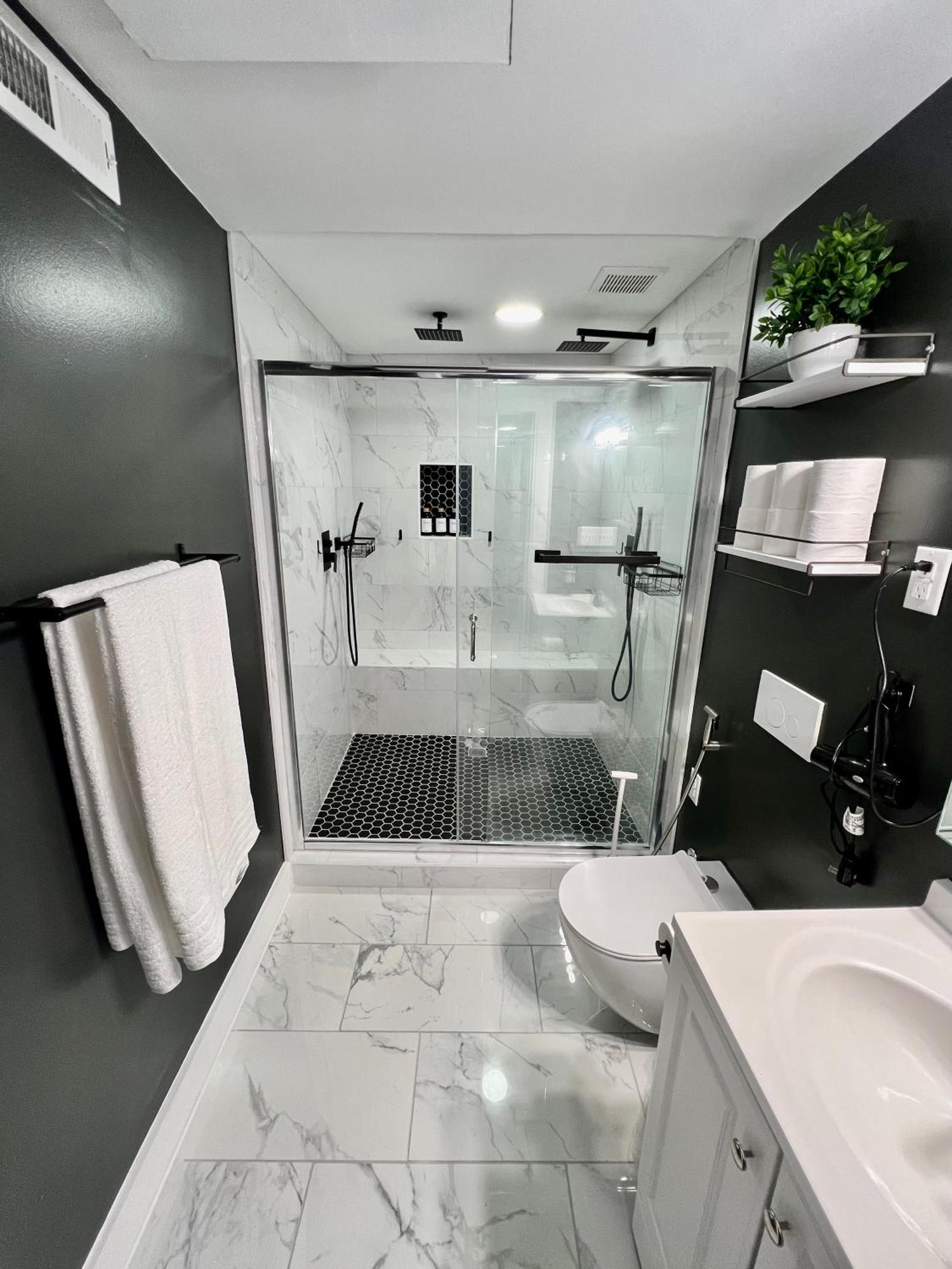 Cozy 1br-1ba 10 Min Dt Airport By Lsp Homes