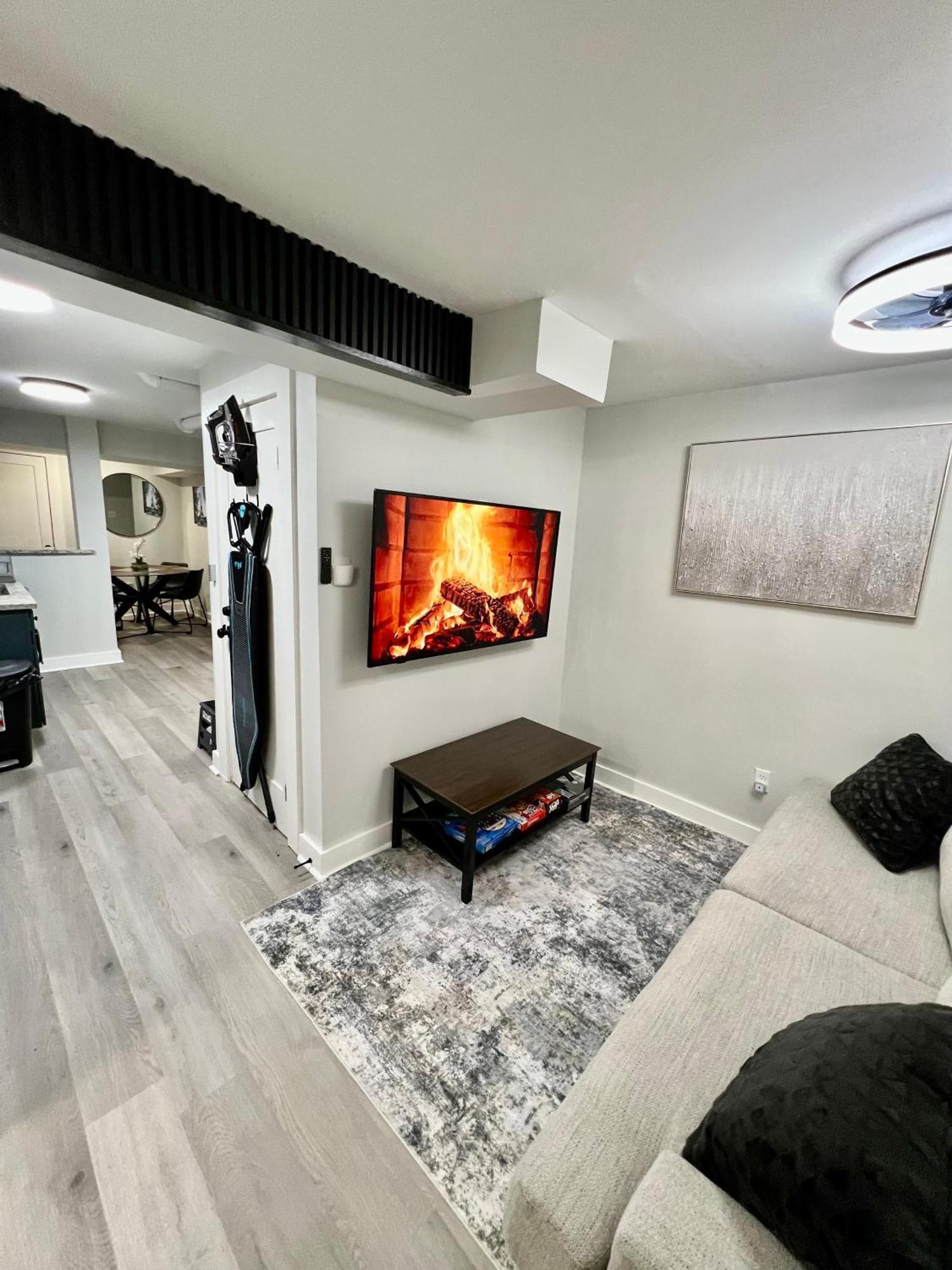 Cozy 1br-1ba 10 Min Dt Airport By Lsp Homes Apartment *